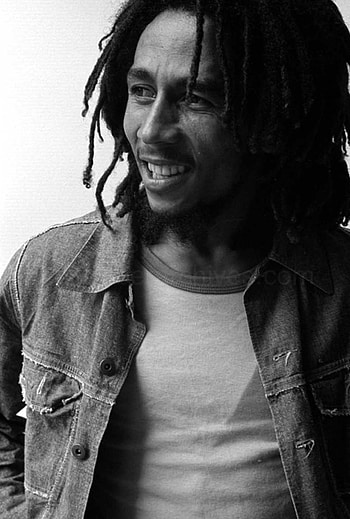 Bob Marley, Iconic backdrop, Musical legends, Memorable art HD phone wallpaper