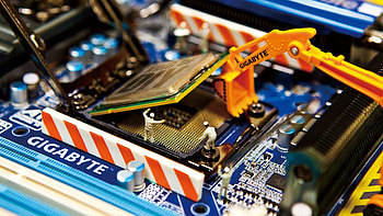 Preview gigabyte, motherboard, installing, dolls, processor HD wallpaper