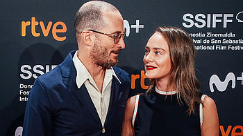 Darren Aronofsky, New girlfriend, Russian , Russia beyond HD wallpaper