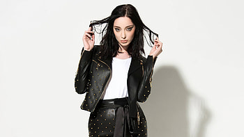 Emma Dumont, leather jacket, 2020 HD wallpaper