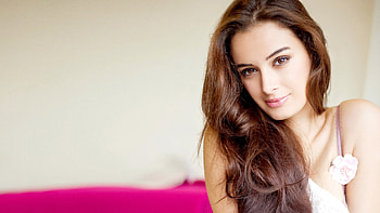 Evelyn Sharma, Bollywood HD wallpaper
