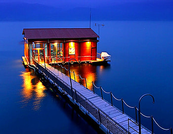 Hut in Lake, beautiful HD wallpaper