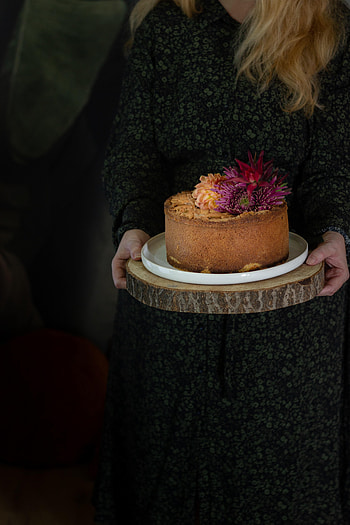 Flowers, Food, Desert, Cake, Gift, Present, Bakery Products, Baking HD phone wallpaper