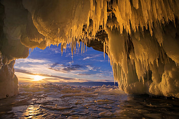Winter's beauty, Baikal's charm, Siberian sunrise, Frozen tranquility HD wallpaper