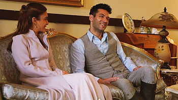 Murat Yildirim, Damla Snmez, Turkish series, Talk show scenes HD wallpaper