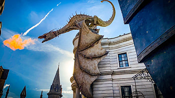 Universal Studios Hollywood, Wizarding World , Diagon Alley magic, Allears showcase HD wallpaper