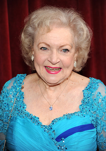 Betty White 2010, Betty White HD phone wallpaper