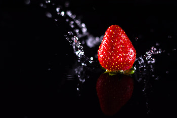 Water, Strawberry, Macro, Spray, Berry HD wallpaper