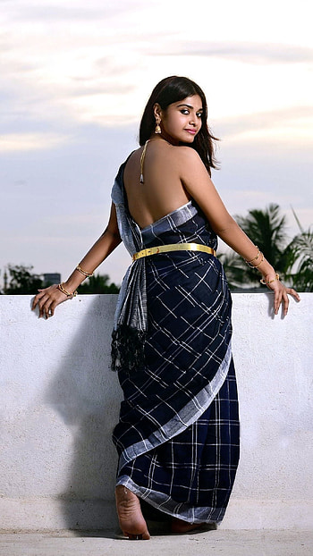 Dharsha gupta, saree lover, model HD phone wallpaper