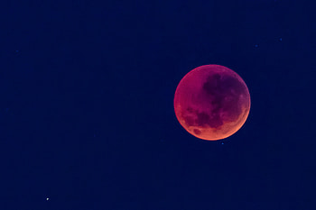 Blood Red Moon In Blue Sky, moon, red, nature, blue, sky HD wallpaper