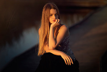 Blonde Girl Sitting Sunrays On Face , blonde, girls, model HD wallpaper