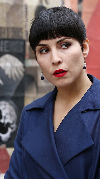 Noomi Rapace, Seven sisters, Immersive visuals, Thrilling cinematic experience HD phone wallpaper