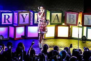 Melanie Martinez, Music artist, Cry baby album, New York Times HD wallpaper