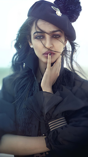 Radhika Apte, bollywood actress HD phone wallpaper