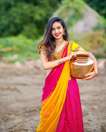 Deepika pilli, sari, abdomen HD phone wallpaper
