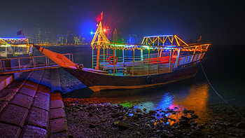 Boat in Doha, Qatar, Boat, Qatar, Docks, Persian, Night, Harbor, Gulf, Port, Holiday, Shore, Doha, Beach, Lights, Pier HD wallpaper