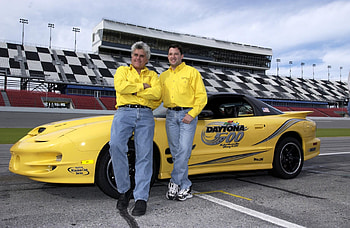 Trans am with Leno and Smoke, trans am, musclecar, pontiac, ss HD wallpaper