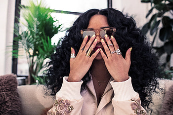 H.E.R., Reasons to love, R&B singer, Vibe cover story HD wallpaper