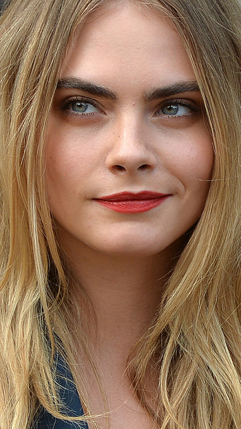 Cara Delevingne modeling, Fashion icon, Stunning , Celebrity beauty HD phone wallpaper
