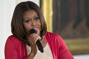 Michelle Obama, Sexy , Celebrity style, Alluring HD wallpaper