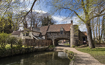 Paul's Ferry, Norwich, England, England, house, gate, path, water HD wallpaper