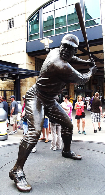 Willie Stargell statue, Pittsburgh HD phone wallpaper