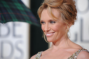 Toni Collette, Celebrity smile, Movie posters, Hollywood star HD wallpaper
