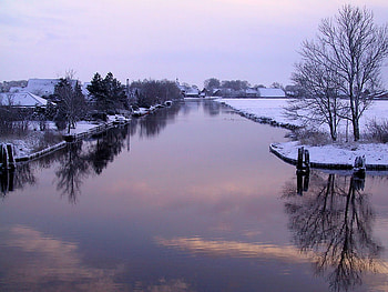 Snow River, winter, river, snow, reflections HD wallpaper