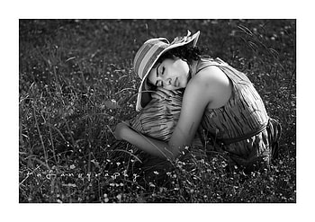 DREAMY, graphy, bw, summerdays, flowers, woman, beauty HD wallpaper