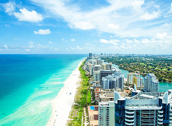 Miami travels, Beach paradise, Sun-kissed skyline, Vibrant city HD wallpaper
