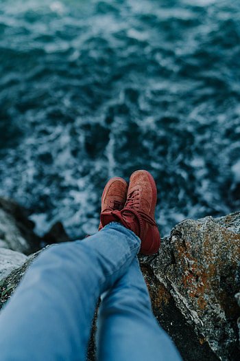 Water, Stones, Miscellanea, Miscellaneous, Legs, Precipice, Break HD phone wallpaper