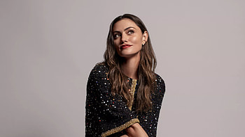 Phoebe Tonkin Girl Model Is Wearing Black Glitter Dress Posing For A Girls HD wallpaper