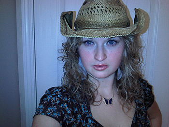 Cowgirl, style, rodeo, fun, famous, cowgirls, fashion, ranch, pretty, show, class, models, western, hats, female HD wallpaper
