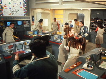 CHAOS IN THE MOONBASE ALPHA, action, tvshow, entertainment, usa HD wallpaper