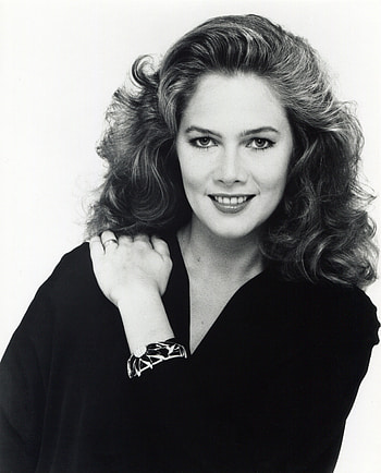 Kathleen Turner, Captivating presence, Stunning , Fan enthusiasm HD phone wallpaper