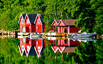 Reflection, boat, pier, peaceful, houses, beauty, boats, mountains, water, green lake, house, landscape, beautiful, grass, lake, leaves, green, view, nature, lovely, splendor HD wallpaper