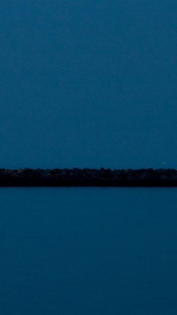 Beacon Night Light Red Lonely 6 Plus HD phone wallpaper