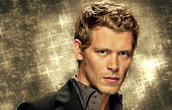 Joseph Morgan as Klaus, klaus, blue eyes, grey, man, glitter, cehenot, tv series, fantasy, joseph morgan, yellow, original, actor, vampire diaries, handsome HD wallpaper