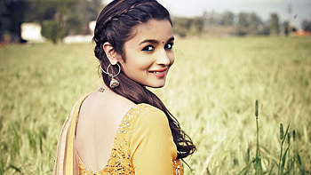 Alia Bhatt Desi Look, alia-bhatt, indian-celebrities, desi-girls, girls HD wallpaper