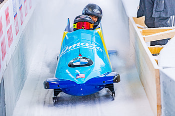 Summer and winter Olympics, Jones' return, Bobsleigh participation, Dual sport athlete HD wallpaper