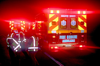Paramedic Firefighter/paramedic trae HD wallpaper