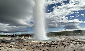 Iceland's Strokkur Geyser: Stunning, Iceland HD wallpaper