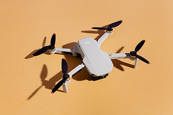 Top drones of 2022, Wirecutter reviews, Aerial graphy, Videography HD wallpaper