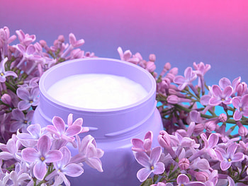 Flowers, Lilac, Bank, Miscellanea, Miscellaneous, Cream, Jar HD wallpaper