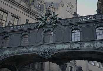 Ornate Archway — Architectural Statue, Architecture, graphy, Statue HD wallpaper