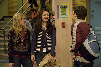 iCarly TV show, Brunette actresses, Miranda Cosgrove movies, Jennette McCurdy films HD wallpaper