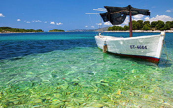Boat in Lake, boat, cool, , lake HD wallpaper