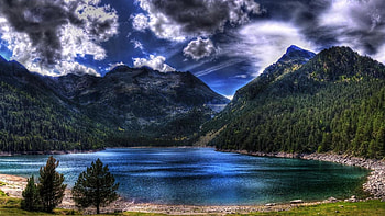 beautiful mountain lake under dark clouds r, shore, clouds, r, mountains, forest, lake, dark HD wallpaper