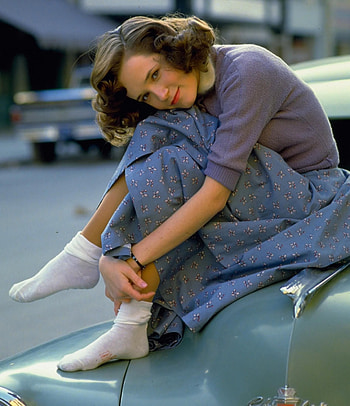 Lea Thompson Back to the Future, The Future movie, Hollywood celebrities, Time travel adventure HD phone wallpaper