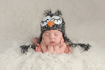 Sleeping baby, winter, white, grey, cute, baby, owl, copil, fur, boy, funny, child, hat, sleep HD wallpaper